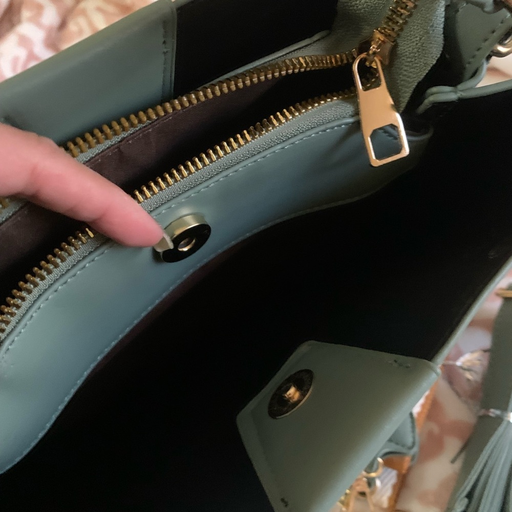 Rectangular Green Handbag - image 5